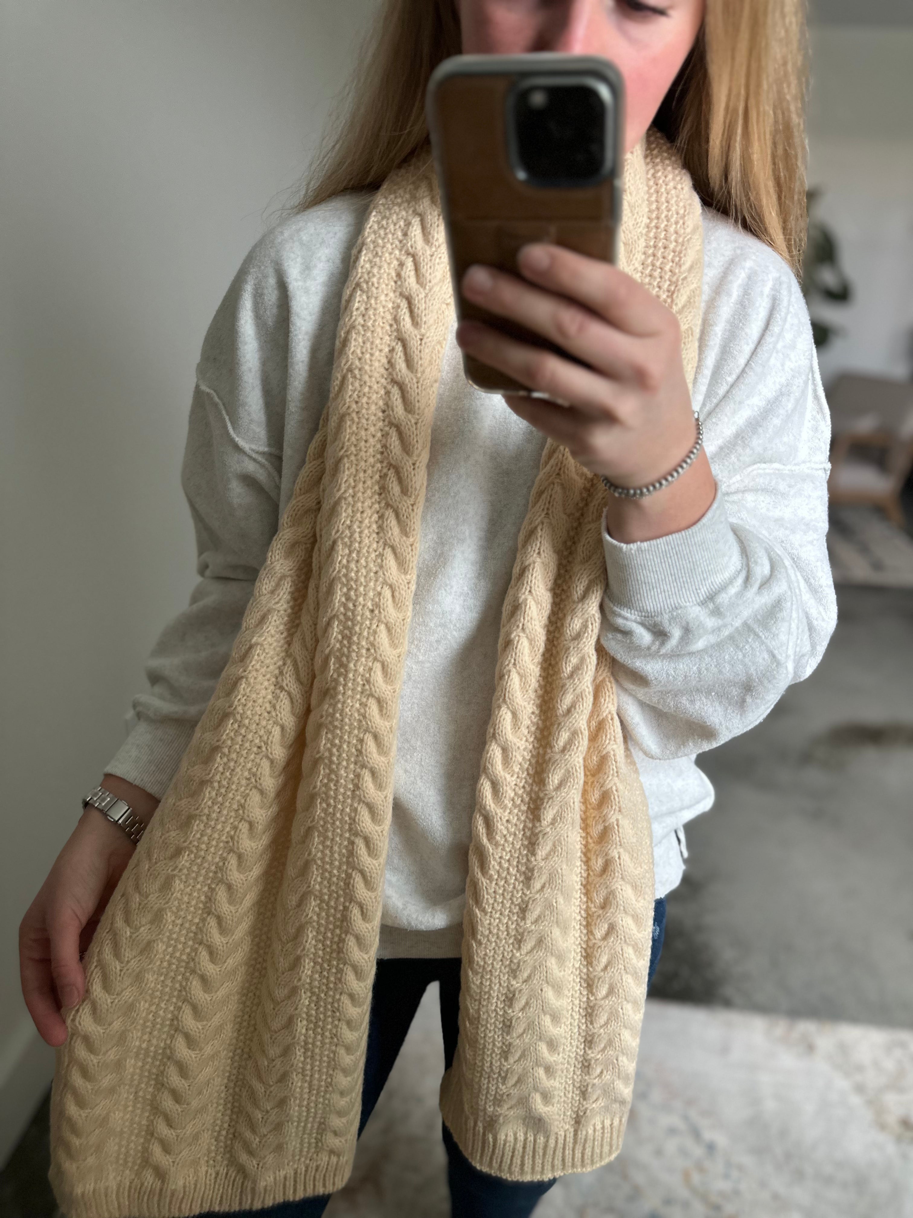 Cable Knit Scarf: Ivory